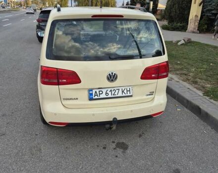Бежевый Фольксваген Туран, объемом двигателя 1.97 л и пробегом 375 тыс. км за 9999 $, фото 1 на Automoto.ua