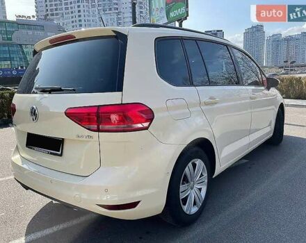 Бежевый Фольксваген Туран, объемом двигателя 1.97 л и пробегом 323 тыс. км за 11800 $, фото 2 на Automoto.ua