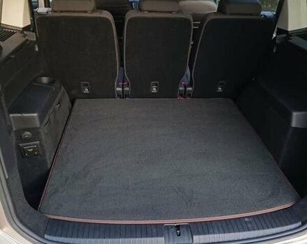 Бежевий Фольксваген Туран, об'ємом двигуна 2 л та пробігом 276 тис. км за 18300 $, фото 6 на Automoto.ua