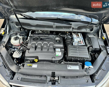 Бежевий Фольксваген Туран, об'ємом двигуна 0 л та пробігом 227 тис. км за 16000 $, фото 27 на Automoto.ua