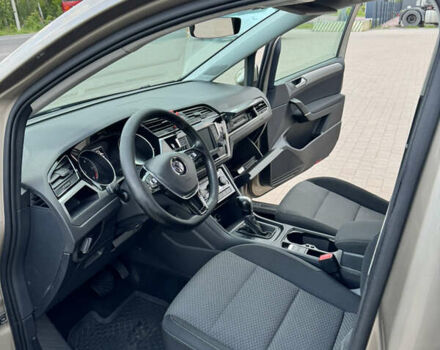 Бежевий Фольксваген Туран, об'ємом двигуна 0 л та пробігом 227 тис. км за 16000 $, фото 14 на Automoto.ua