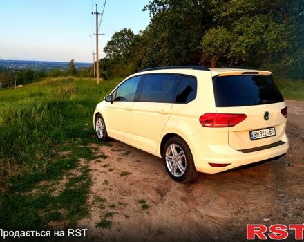 Фольксваген Туран 2017 в Харькове на Automoto.ua Бежевый Фольксваген Туран, объемом двигателя 2 л и пробегом 389 тыс. км за 13500 $, фото 2 на Automoto.ua