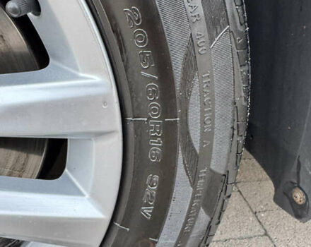 Бежевий Фольксваген Туран, об'ємом двигуна 0 л та пробігом 227 тис. км за 16000 $, фото 25 на Automoto.ua