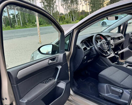 Бежевий Фольксваген Туран, об'ємом двигуна 0 л та пробігом 227 тис. км за 16000 $, фото 12 на Automoto.ua