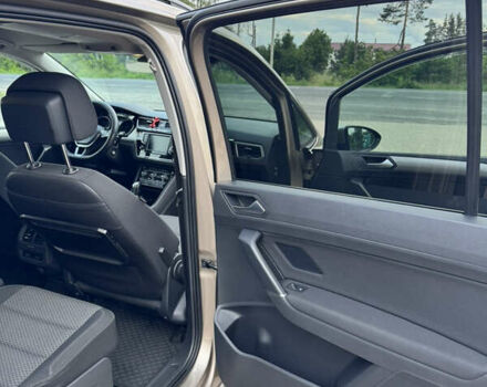 Бежевый Фольксваген Туран, объемом двигателя 0 л и пробегом 227 тыс. км за 16000 $, фото 19 на Automoto.ua