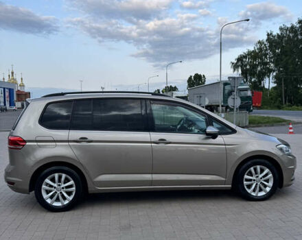 Бежевий Фольксваген Туран, об'ємом двигуна 0 л та пробігом 227 тис. км за 16000 $, фото 1 на Automoto.ua