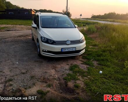 Фольксваген Туран 2017 в Харькове на Automoto.ua Бежевый Фольксваген Туран, объемом двигателя 2 л и пробегом 389 тыс. км за 13500 $, фото 1 на Automoto.ua