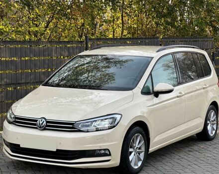 Бежевый Фольксваген Туран, объемом двигателя 2 л и пробегом 46 тыс. км за 10000 $, фото 1 на Automoto.ua