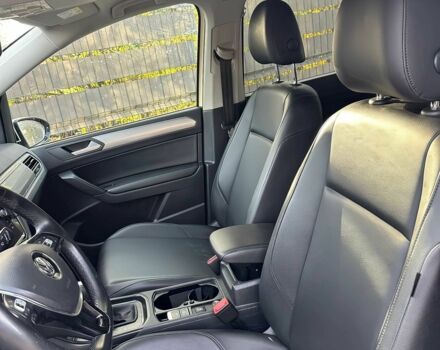 Бежевый Фольксваген Туран, объемом двигателя 2 л и пробегом 46 тыс. км за 10000 $, фото 5 на Automoto.ua