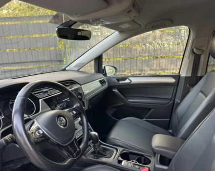 Бежевый Фольксваген Туран, объемом двигателя 2 л и пробегом 46 тыс. км за 10000 $, фото 4 на Automoto.ua