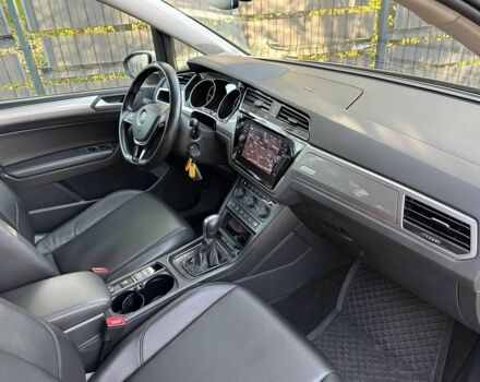 Бежевый Фольксваген Туран, объемом двигателя 2 л и пробегом 46 тыс. км за 10000 $, фото 8 на Automoto.ua