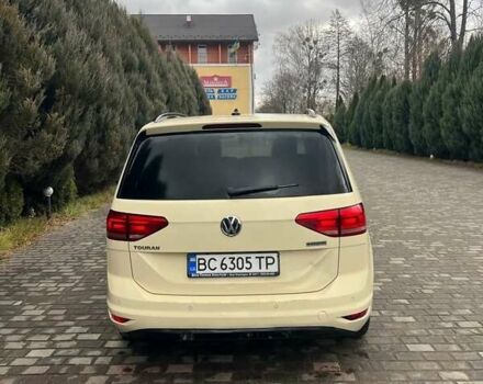 Бежевый Фольксваген Туран, объемом двигателя 1.97 л и пробегом 347 тыс. км за 12999 $, фото 1 на Automoto.ua