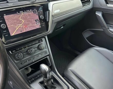 Бежевый Фольксваген Туран, объемом двигателя 2 л и пробегом 46 тыс. км за 10000 $, фото 6 на Automoto.ua