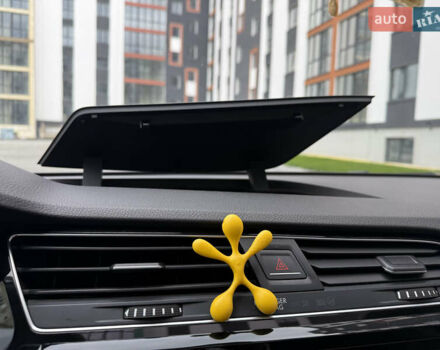 Бежевий Фольксваген Туран, об'ємом двигуна 1.6 л та пробігом 200 тис. км за 19800 $, фото 32 на Automoto.ua