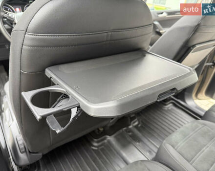 Бежевий Фольксваген Туран, об'ємом двигуна 1.6 л та пробігом 200 тис. км за 19800 $, фото 25 на Automoto.ua