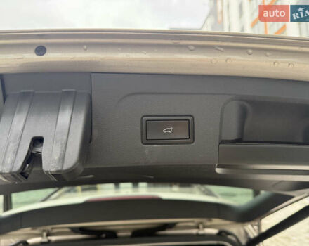 Бежевий Фольксваген Туран, об'ємом двигуна 1.6 л та пробігом 200 тис. км за 19800 $, фото 8 на Automoto.ua