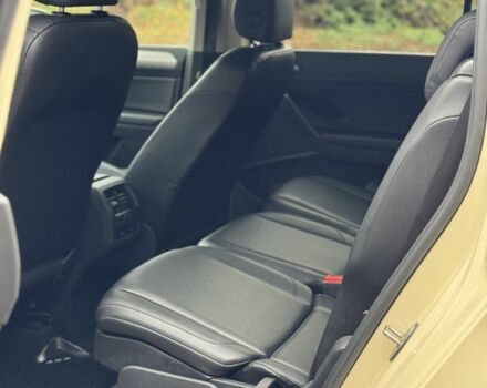 Бежевый Фольксваген Туран, объемом двигателя 0 л и пробегом 398 тыс. км за 13500 $, фото 4 на Automoto.ua