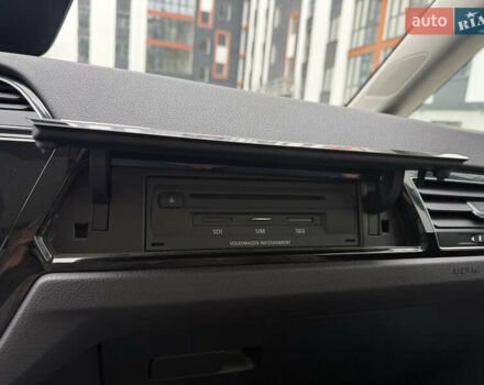 Бежевий Фольксваген Туран, об'ємом двигуна 1.6 л та пробігом 200 тис. км за 19800 $, фото 33 на Automoto.ua