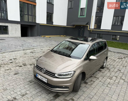 Бежевий Фольксваген Туран, об'ємом двигуна 1.6 л та пробігом 200 тис. км за 19800 $, фото 2 на Automoto.ua