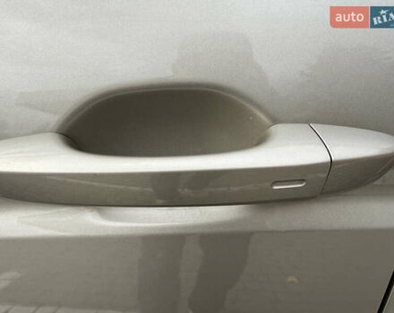 Бежевий Фольксваген Туран, об'ємом двигуна 1.6 л та пробігом 200 тис. км за 19800 $, фото 20 на Automoto.ua