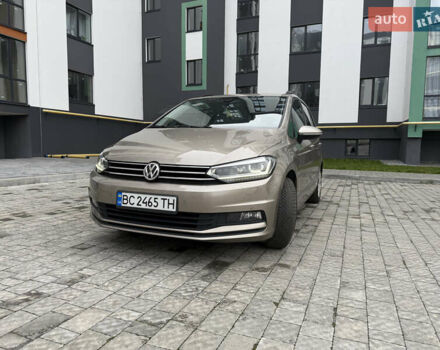 Бежевий Фольксваген Туран, об'ємом двигуна 1.6 л та пробігом 200 тис. км за 19800 $, фото 1 на Automoto.ua