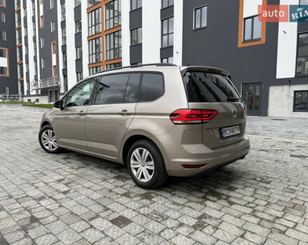 Бежевий Фольксваген Туран, об'ємом двигуна 1.6 л та пробігом 200 тис. км за 19800 $, фото 5 на Automoto.ua