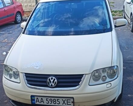 Бежевый Фольксваген Туран, объемом двигателя 2 л и пробегом 250 тыс. км за 4500 $, фото 3 на Automoto.ua