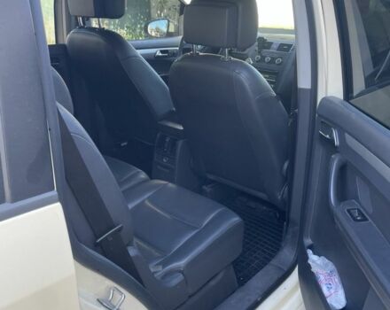 Бежевый Фольксваген Туран, объемом двигателя 2 л и пробегом 243 тыс. км за 9500 $, фото 7 на Automoto.ua