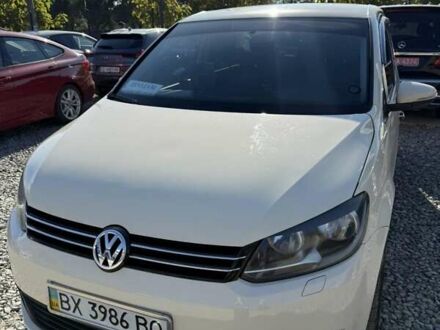 Фольксваген Туран 2012 в Хмельницком на Automoto.ua Бежевый Фольксваген Туран, объемом двигателя 1.6 л и пробегом 320 тыс. км за 8200 $, фото 1 на Automoto.ua