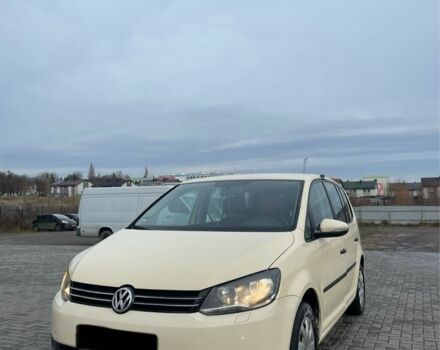 Бежевий Фольксваген Туран, об'ємом двигуна 2 л та пробігом 280 тис. км за 4200 $, фото 1 на Automoto.ua