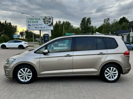 Бежевый Фольксваген Туран, объемом двигателя 0 л и пробегом 227 тыс. км за 16000 $, фото 1 на Automoto.ua