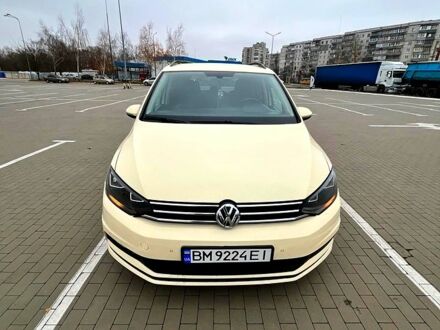 Фольксваген Туран 2017 в Дергачах на Automoto.ua Бежевый Фольксваген Туран, объемом двигателя 2 л и пробегом 0 тыс. км за 10500 $, фото 1 на Automoto.ua