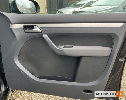 Черный Фольксваген Туран, объемом двигателя 1.9 л и пробегом 332 тыс. км за 6999 $, фото 19 на Automoto.ua