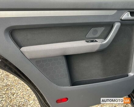 Черный Фольксваген Туран, объемом двигателя 1.9 л и пробегом 332 тыс. км за 6999 $, фото 13 на Automoto.ua