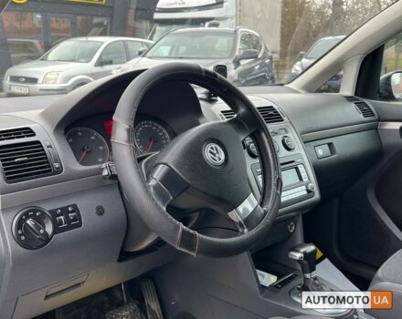 Черный Фольксваген Туран, объемом двигателя 1.9 л и пробегом 332 тыс. км за 6999 $, фото 8 на Automoto.ua