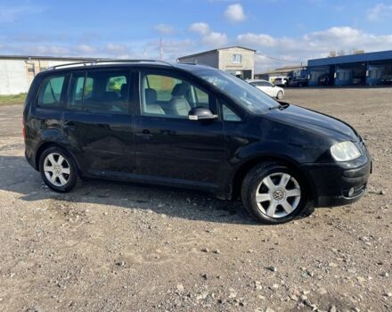 Черный Фольксваген Туран, объемом двигателя 2 л и пробегом 250 тыс. км за 2500 $, фото 4 на Automoto.ua