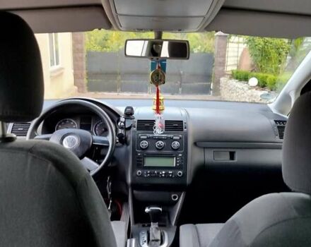 Черный Фольксваген Туран, объемом двигателя 1.6 л и пробегом 167 тыс. км за 6000 $, фото 20 на Automoto.ua