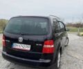 Черный Фольксваген Туран, объемом двигателя 1.6 л и пробегом 264 тыс. км за 5000 $, фото 4 на Automoto.ua