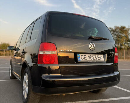 Черный Фольксваген Туран, объемом двигателя 1.6 л и пробегом 253 тыс. км за 5500 $, фото 16 на Automoto.ua