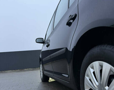 Чорний Фольксваген Туран, об'ємом двигуна 1.6 л та пробігом 290 тис. км за 5550 $, фото 10 на Automoto.ua