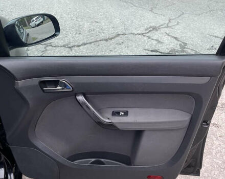 Черный Фольксваген Туран, объемом двигателя 1.6 л и пробегом 235 тыс. км за 6500 $, фото 13 на Automoto.ua