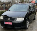 Черный Фольксваген Туран, объемом двигателя 1.6 л и пробегом 222 тыс. км за 4900 $, фото 1 на Automoto.ua