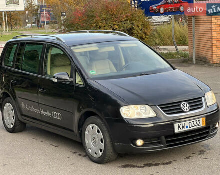 Черный Фольксваген Туран, объемом двигателя 1.6 л и пробегом 192 тыс. км за 4900 $, фото 8 на Automoto.ua