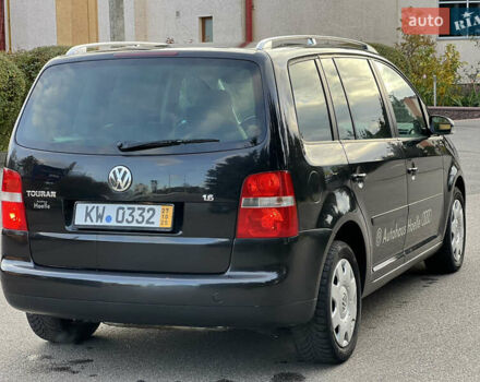 Черный Фольксваген Туран, объемом двигателя 1.6 л и пробегом 192 тыс. км за 4900 $, фото 4 на Automoto.ua