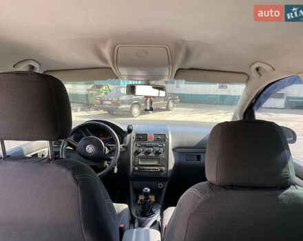 Чорний Фольксваген Туран, об'ємом двигуна 1.9 л та пробігом 340 тис. км за 6999 $, фото 5 на Automoto.ua