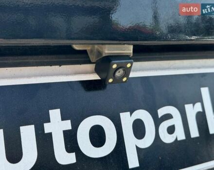 Черный Фольксваген Туран, объемом двигателя 1.6 л и пробегом 275 тыс. км за 5390 $, фото 13 на Automoto.ua