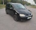 Чорний Фольксваген Туран, об'ємом двигуна 2 л та пробігом 350 тис. км за 5500 $, фото 2 на Automoto.ua