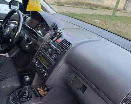 Чорний Фольксваген Туран, об'ємом двигуна 1.9 л та пробігом 340 тис. км за 6999 $, фото 14 на Automoto.ua