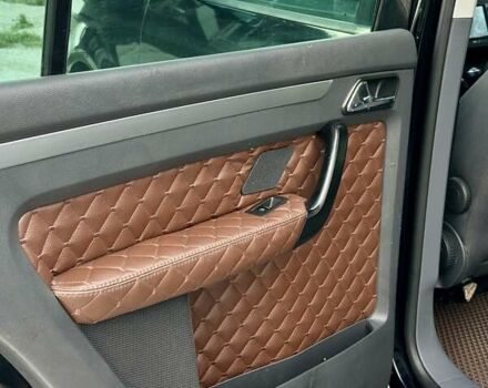 Черный Фольксваген Туран, объемом двигателя 1.6 л и пробегом 276 тыс. км за 5300 $, фото 3 на Automoto.ua