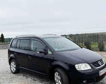 Черный Фольксваген Туран, объемом двигателя 1.6 л и пробегом 264 тыс. км за 5000 $, фото 3 на Automoto.ua